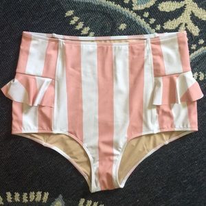 Kortni Jeane Hip Ruffle Bottoms